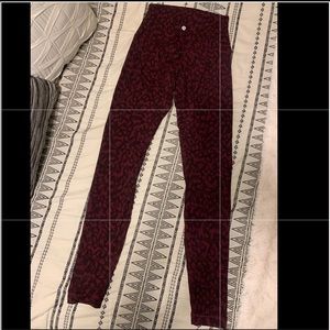 LuluLemon Camo Adobo Leggings (28”)